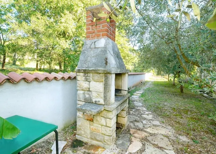 Albina B4 By Interhome *