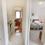 Apartman Albina B4 By Interhome Mazurija