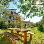 Albina B4 By Interhome Apartman Mazurija