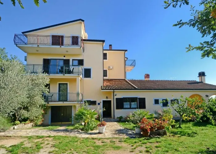 Albina B4 By Interhome * Valica